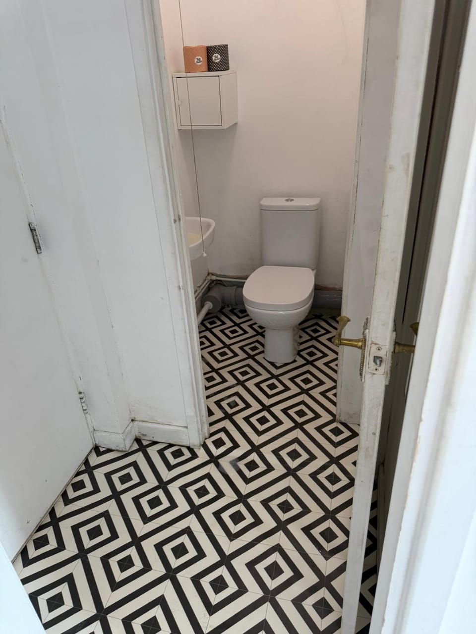 Tiny Studio 2 no cooking Apartment in Bristol
