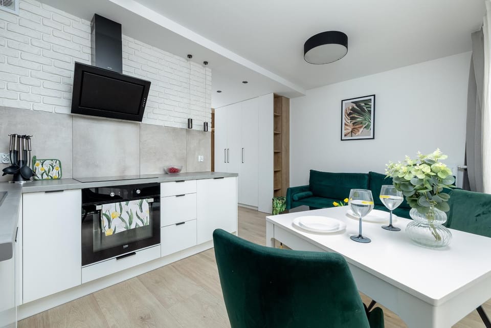 Kitchen or kitchenette, Living room, Seating area, Dining area, stove