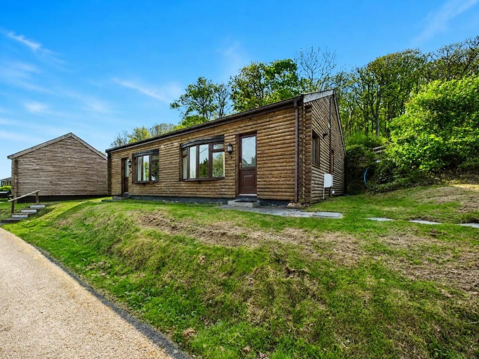Lodge 24 - 2 Bed with Parking House in North Devon District
