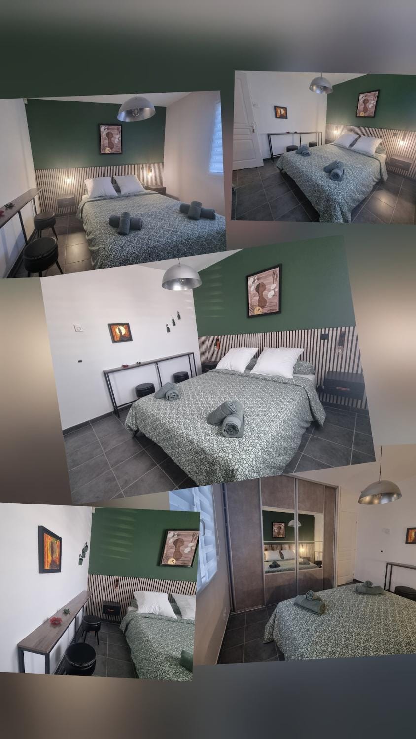 Photo of the whole room, Bedroom