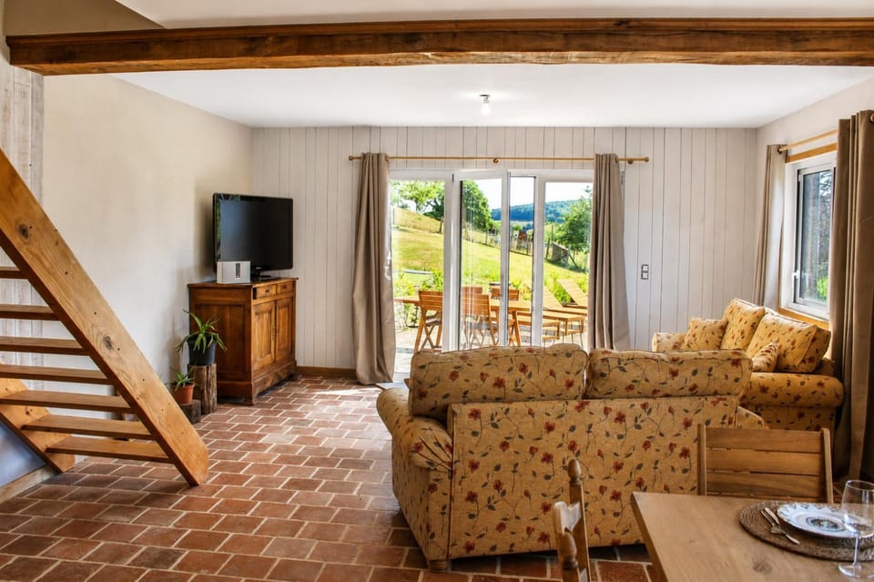 Garden, TV and multimedia, Balcony/Terrace, Living room, Garden view
