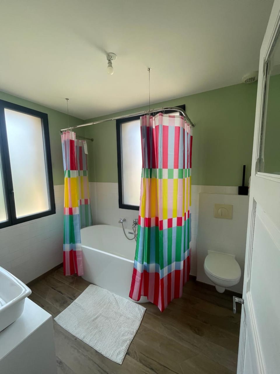 Bathroom, Bath