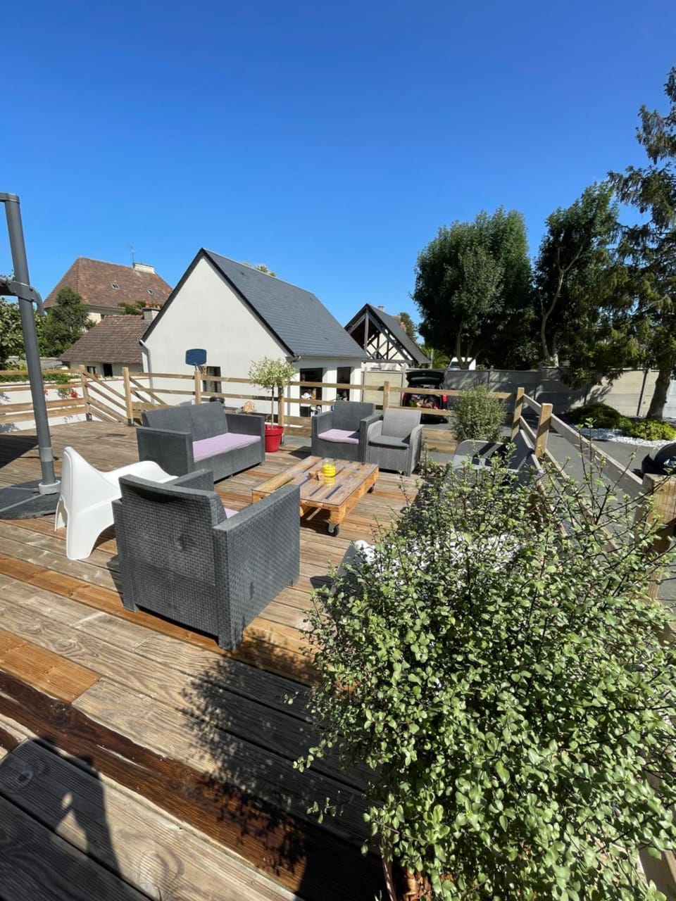 Property building, Day, Garden, Balcony/Terrace, Garden view