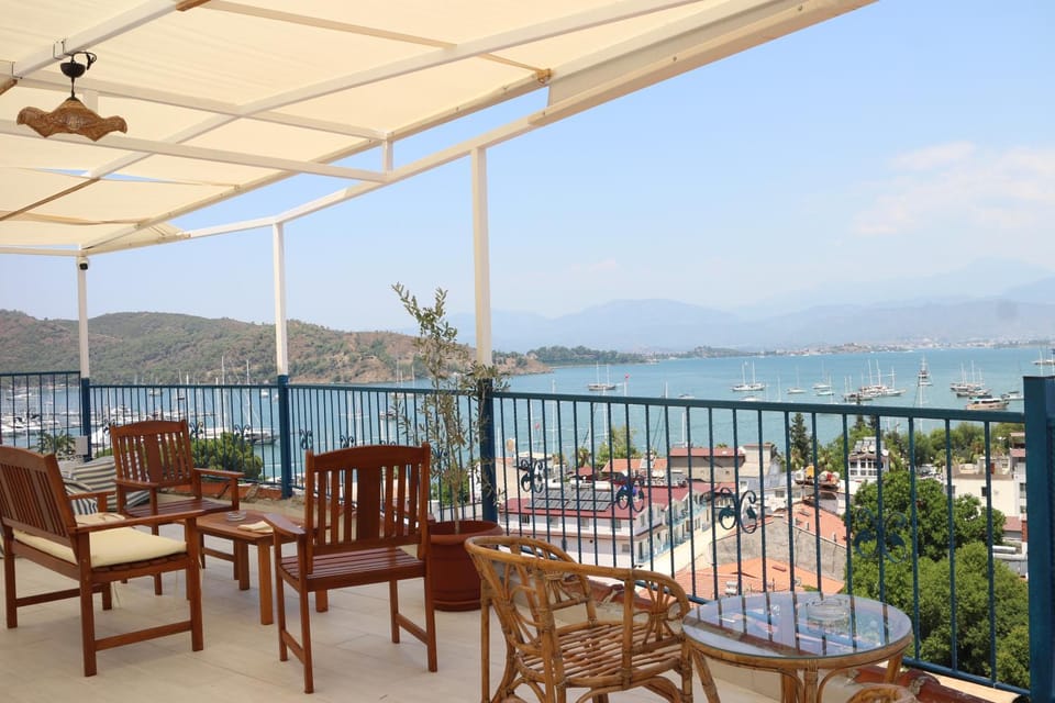 Day, Natural landscape, View (from property/room), Balcony/Terrace, Seating area, Dining area