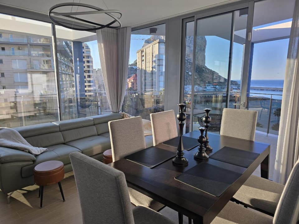 Living room, Sea view