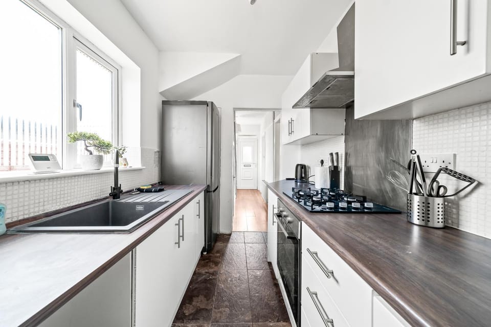 Kitchen or kitchenette, oven, stove