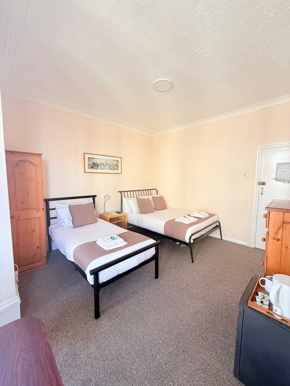 Bed, Bedroom, wardrobe