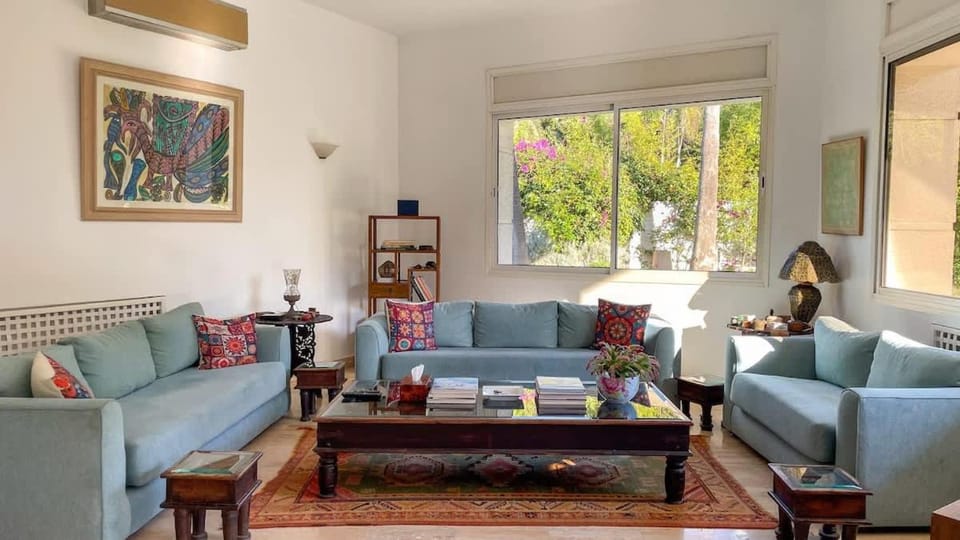 Villa Aura quartier des ambassades 6 personnes House in Rabat