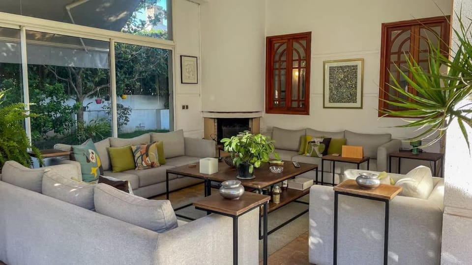 Villa Aura quartier des ambassades 6 personnes House in Rabat