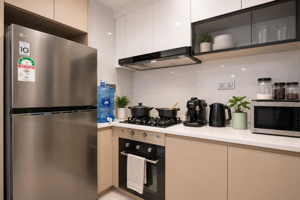 Kitchen or kitchenette, oven, stove