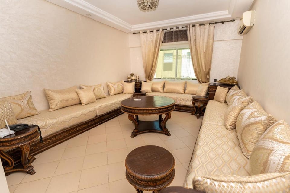 Secure apartment in a residence with pool Apartment in Tangier