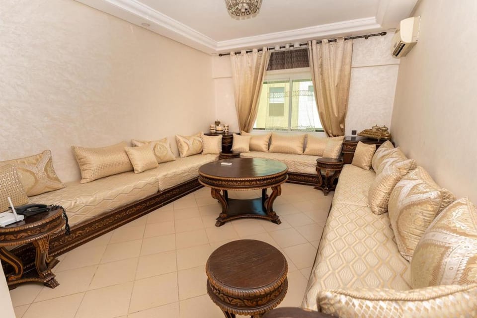 Secure apartment in a residence with pool Apartment in Tangier