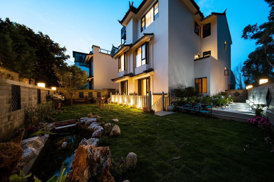 Property building, Night, Natural landscape, Garden, Garden, Garden view