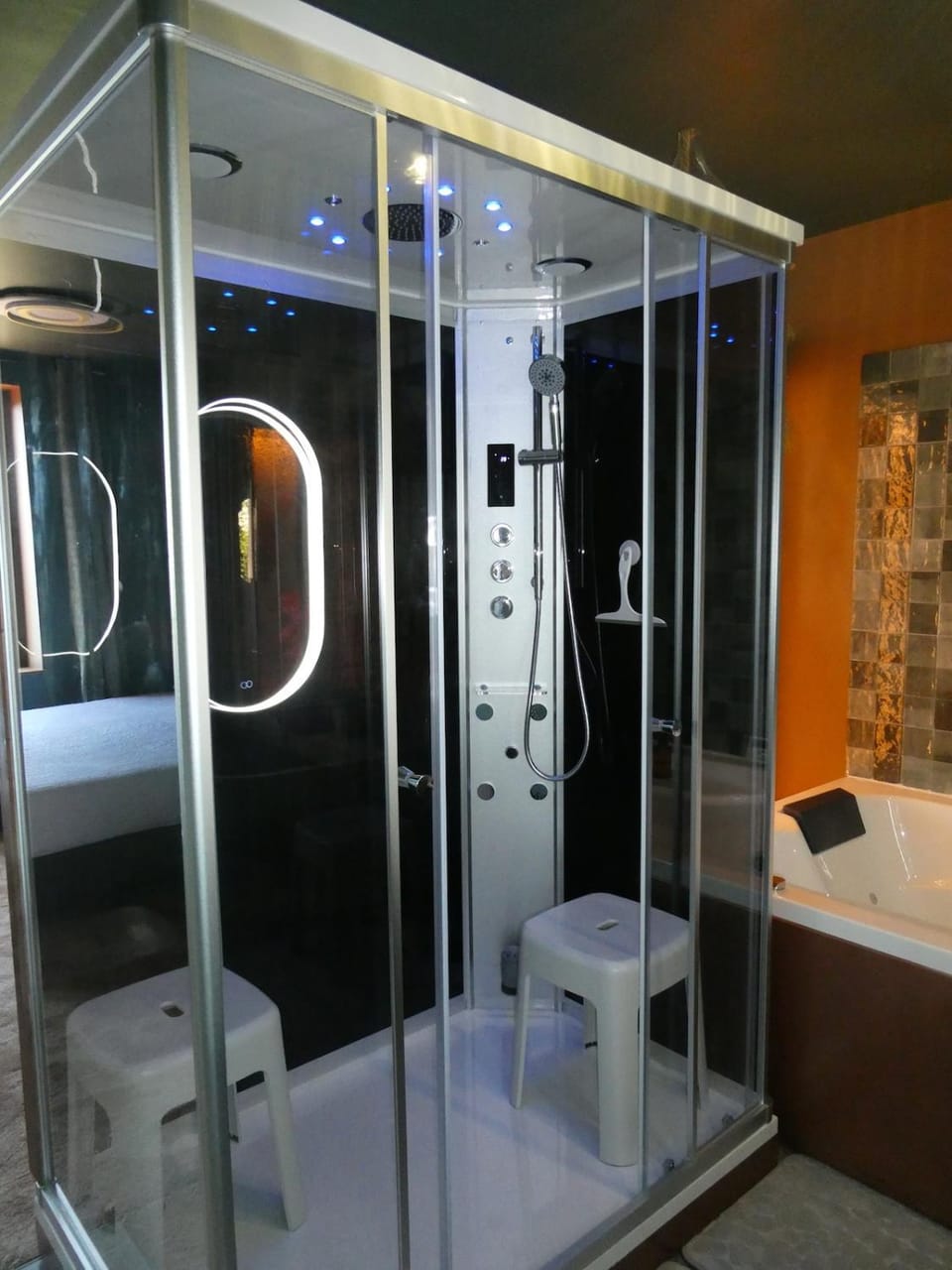 Shower, Steam room