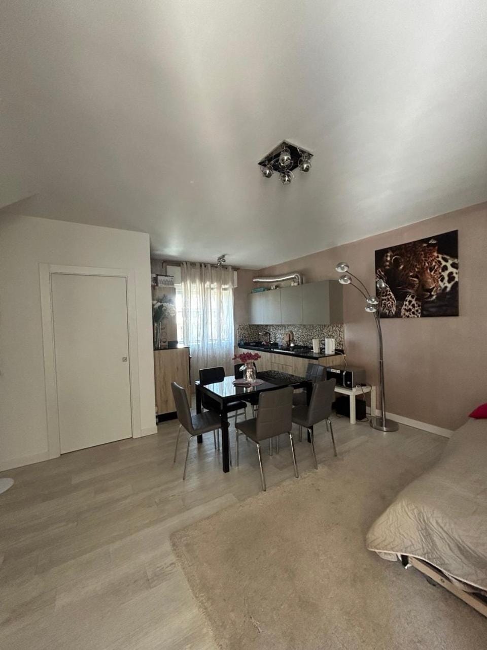 Summer Nest Apartment in Cecina