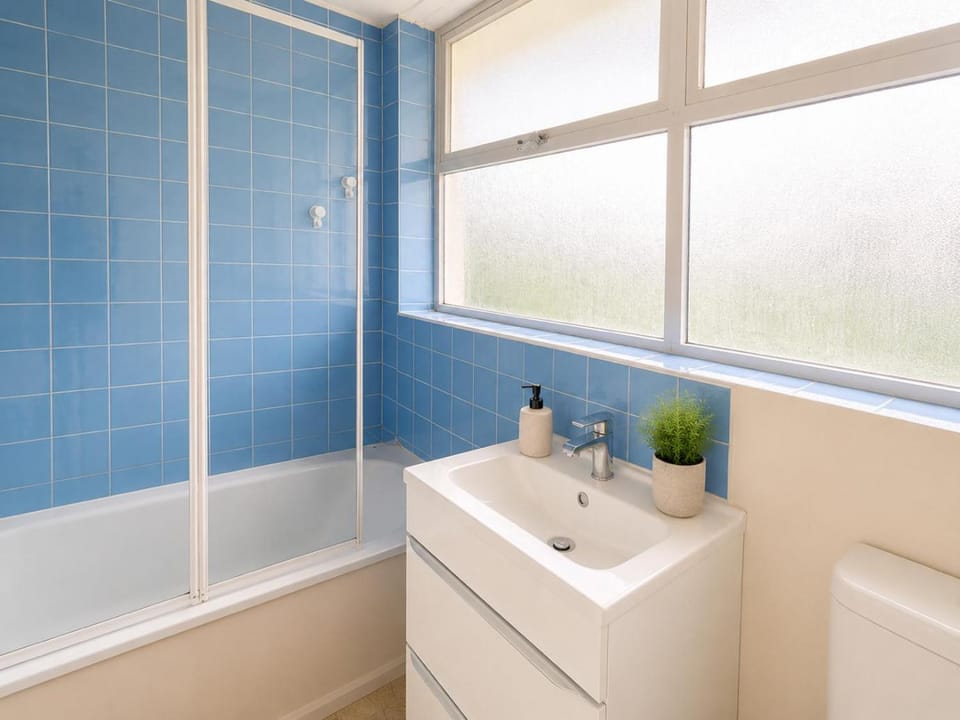 Bathroom, Bath
