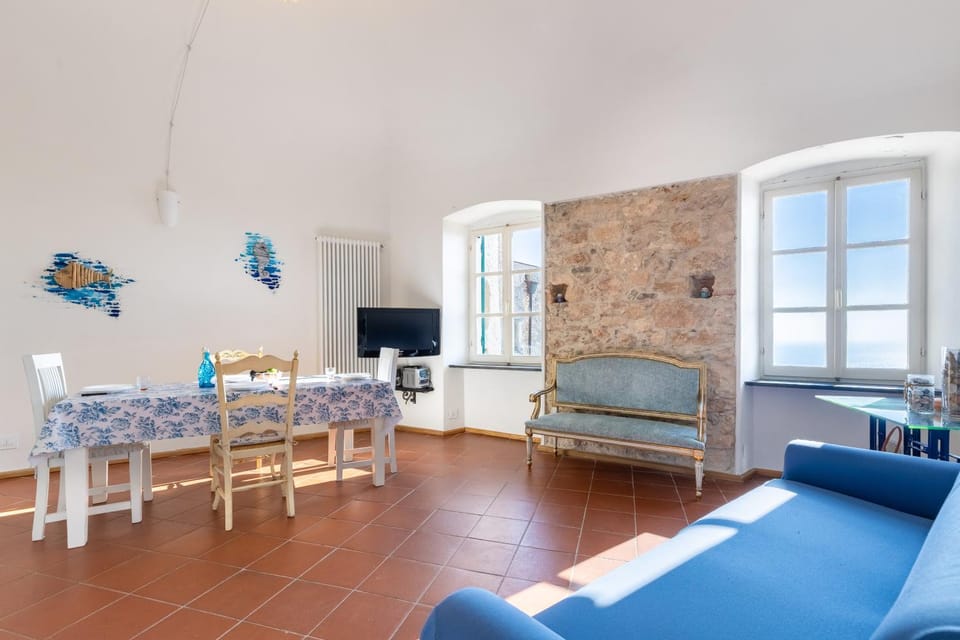 Hostdomus - Luce di Verezzi Apartment in Finale Ligure
