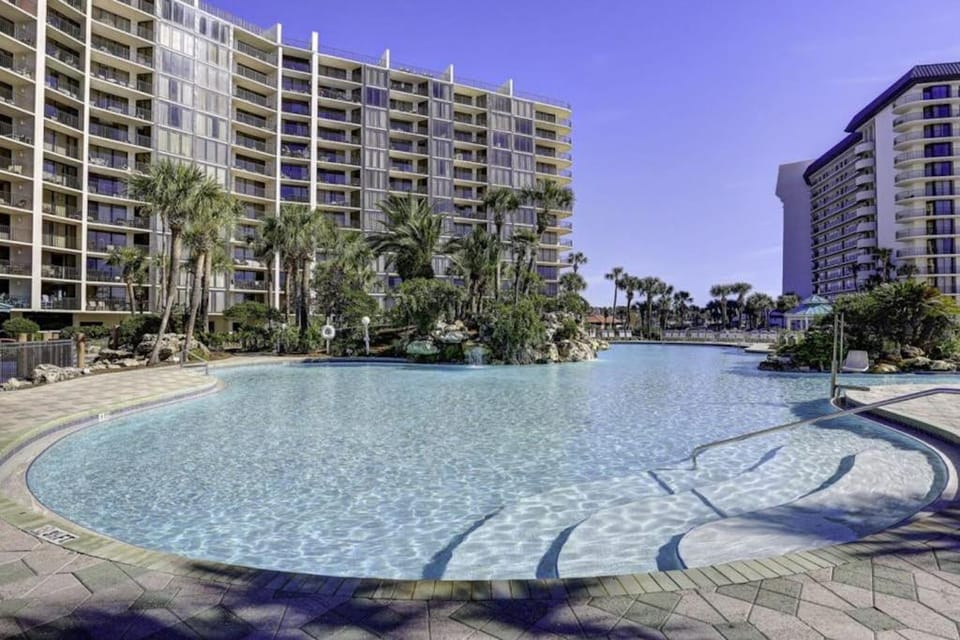 Terrific condo in beachfront location with pool central AC & balcony House in Edgewater Gulf Beach