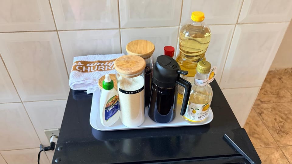 Coffee/tea facilities, kitchen