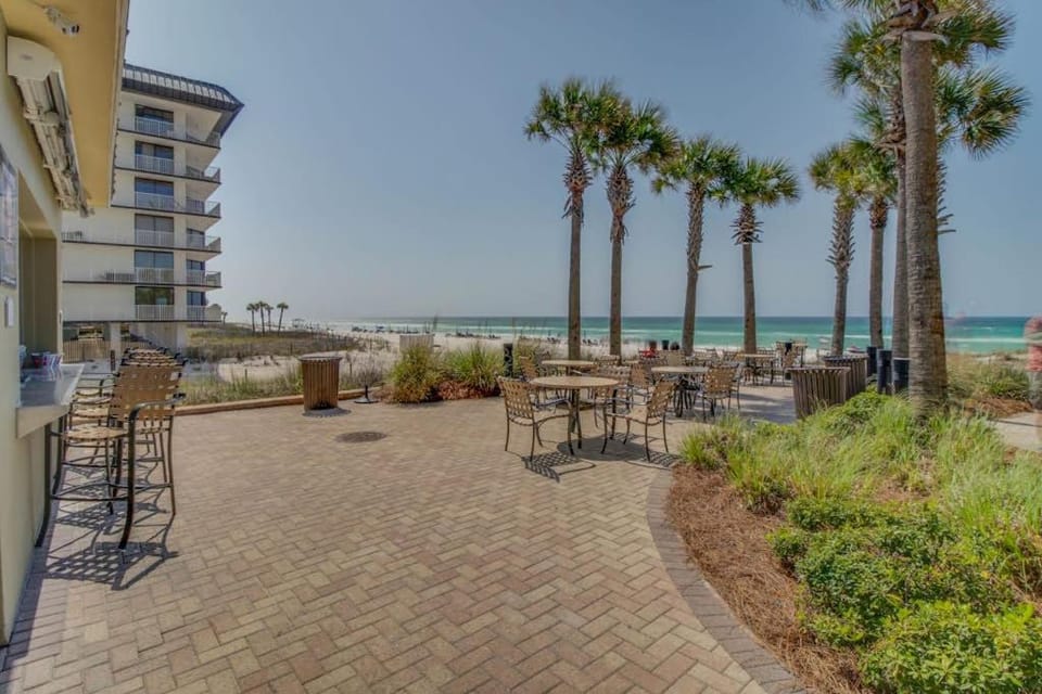 Lovely coastal condo with water views pool hot tub private balcony & WD House in Panama City Beach