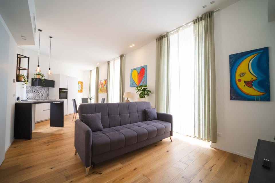 Emmeloft I Full Moon - Modern Bright Mood Milan Apartment in Milan