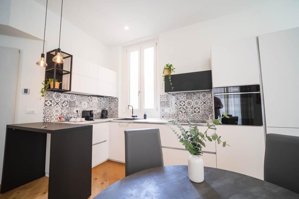 Kitchen or kitchenette, oven, stove