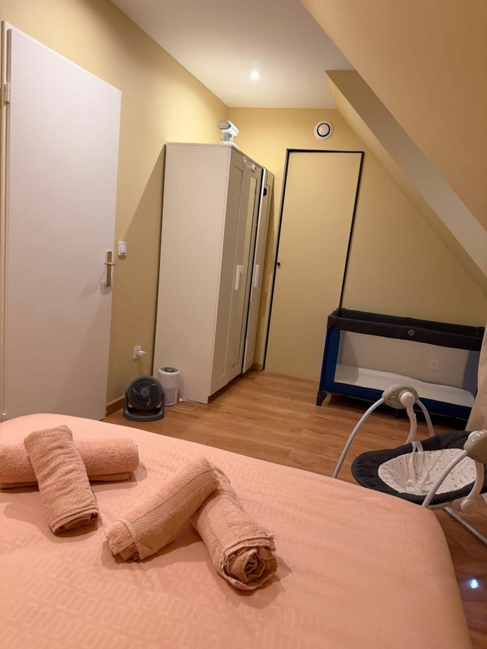 Élégant T2 tout confort , 5 min to RER - Disney & Paris Apartment in Bussy-Saint-Georges
