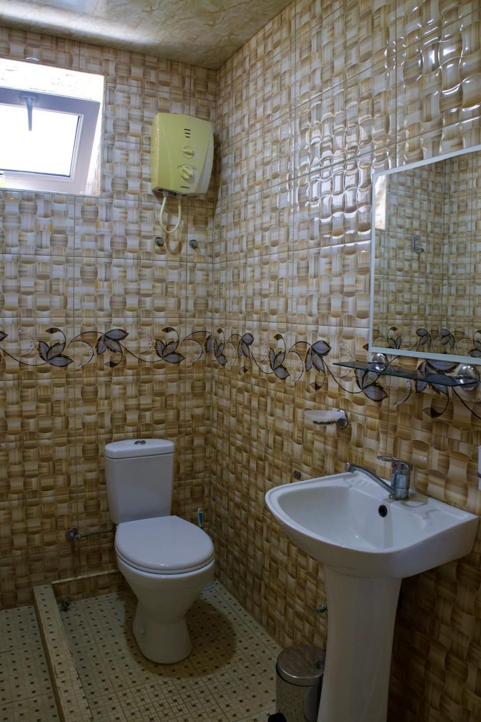 Shower, Toilet