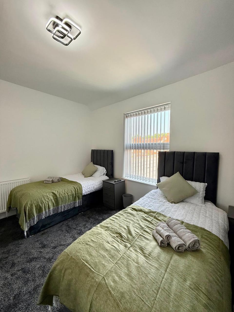 New Stylish Fully Refurbished 2-Bedroom Home House in Coventry