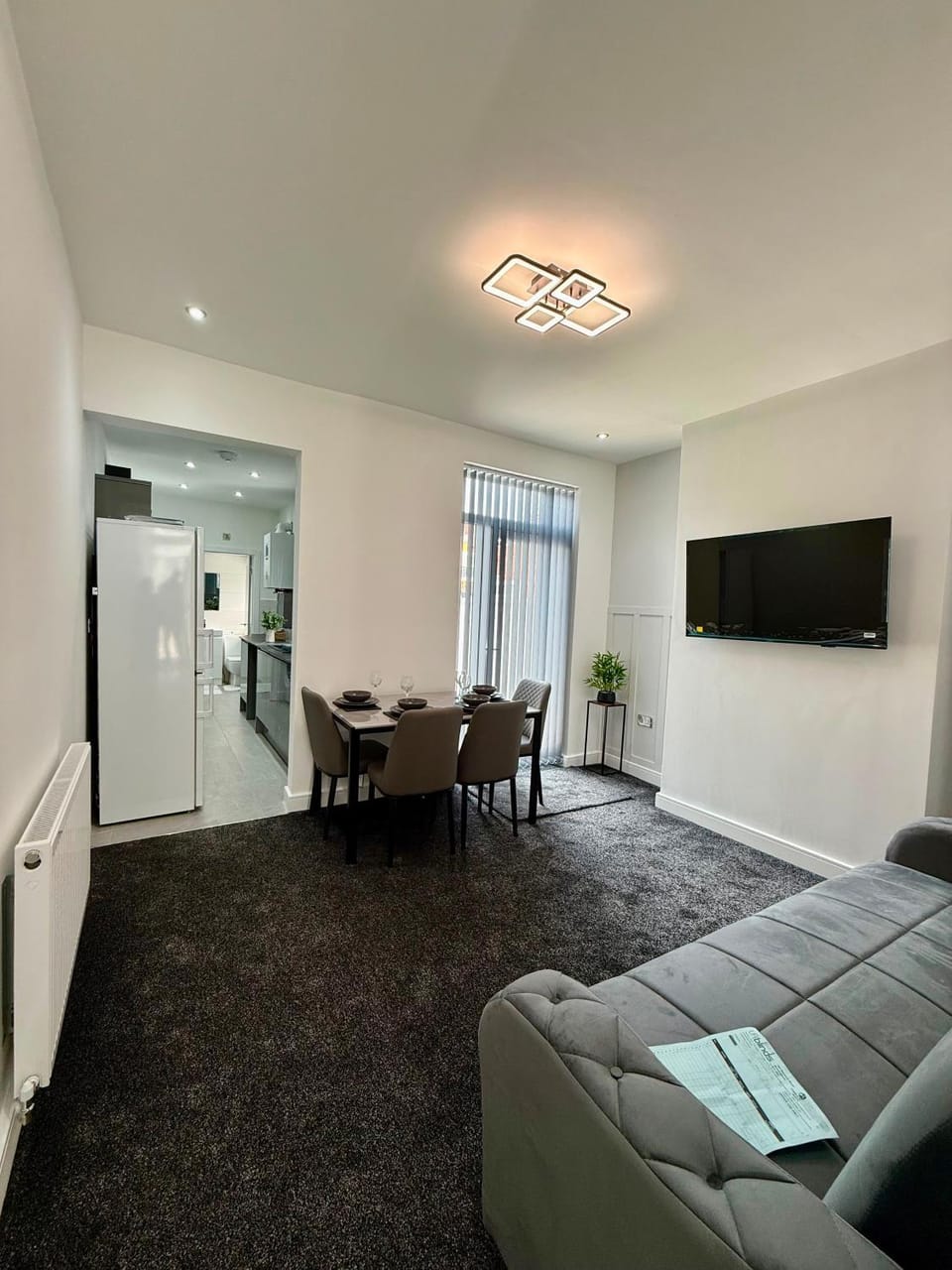 New Stylish Fully Refurbished 2-Bedroom Home House in Coventry