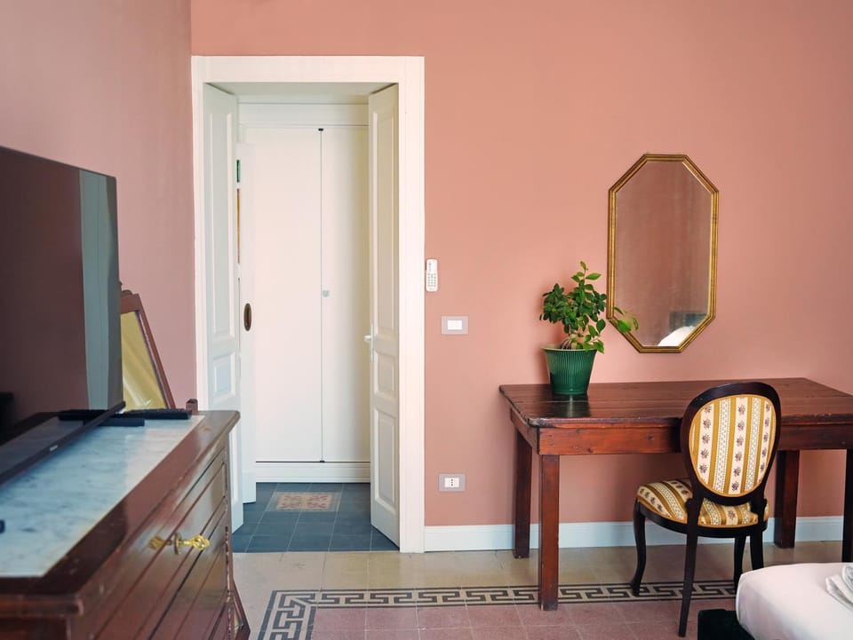 Case di Fra Apartment in Syracuse