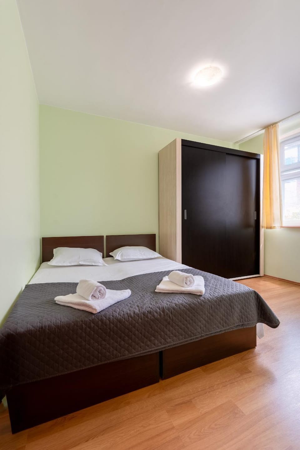 Bed, Bedroom, towels, wardrobe