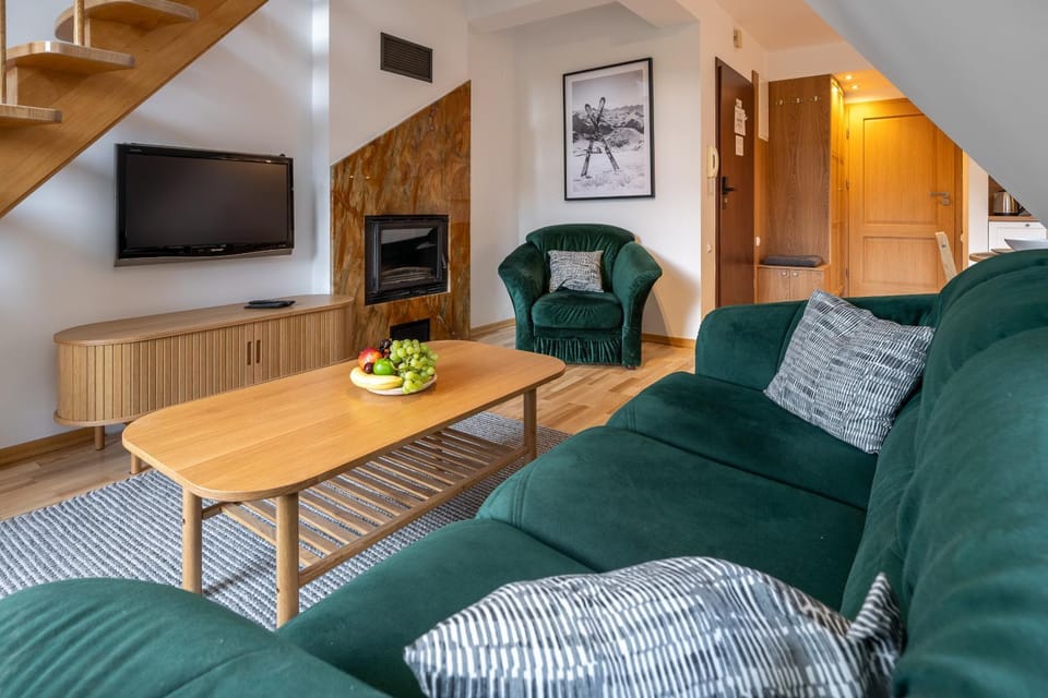 Krokus Pokus basen sauna widok na Tatry Apartment in Lesser Poland Voivodeship