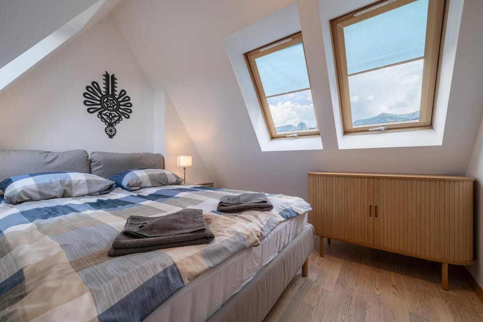 Krokus Pokus basen sauna widok na Tatry Apartment in Lesser Poland Voivodeship