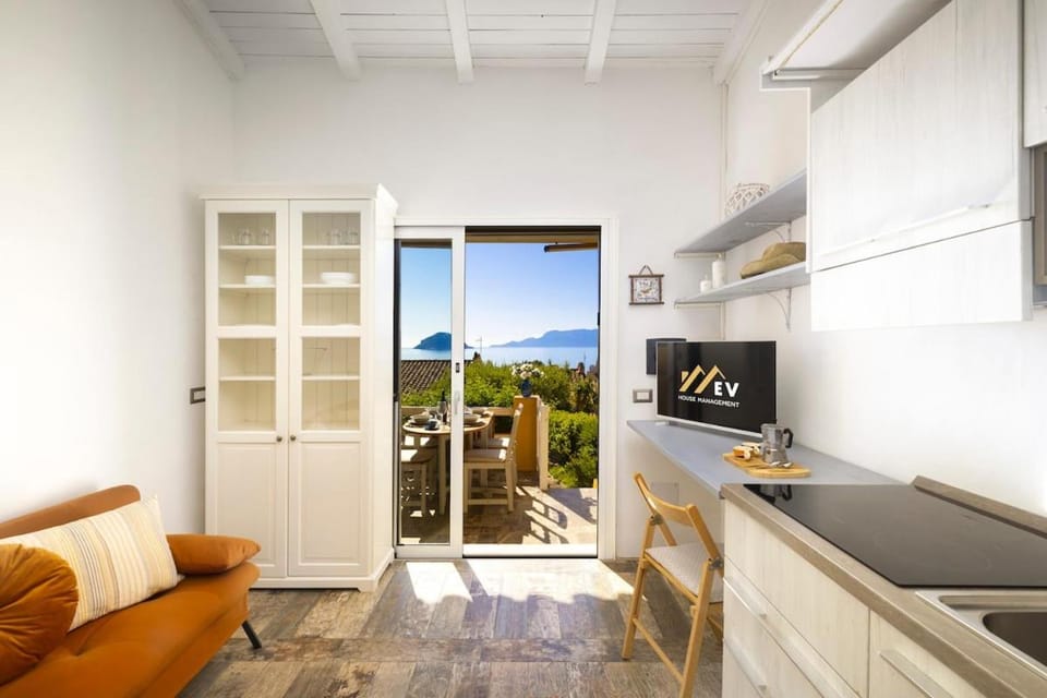 Sea view loft in Golfo Aranci - 200m from the beach Apartment in Golfo Aranci