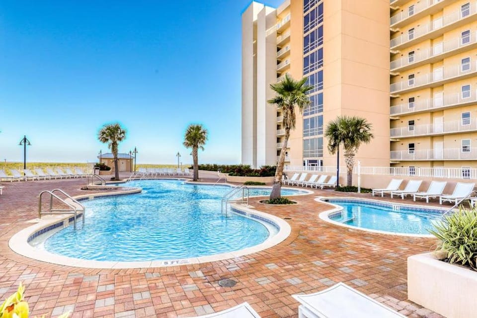 Condo with five pools hot tubs saunas gym game room & balcony House in Panama City Beach