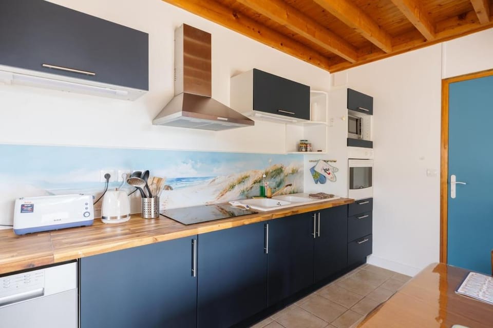 Maison avec grand jardin à 400m de la plage House in Barneville-Carteret