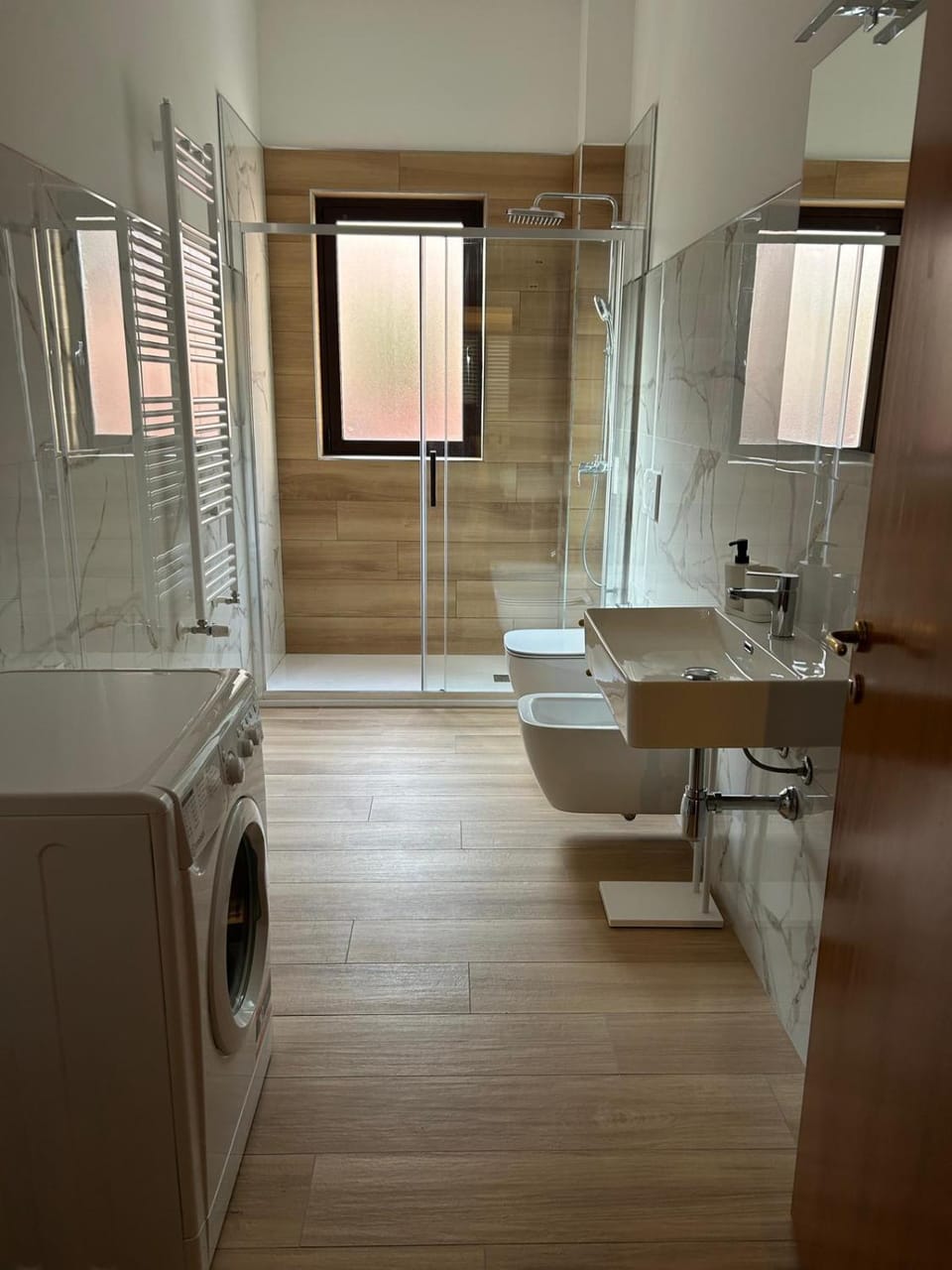 Toilet, Bathroom, washing machine