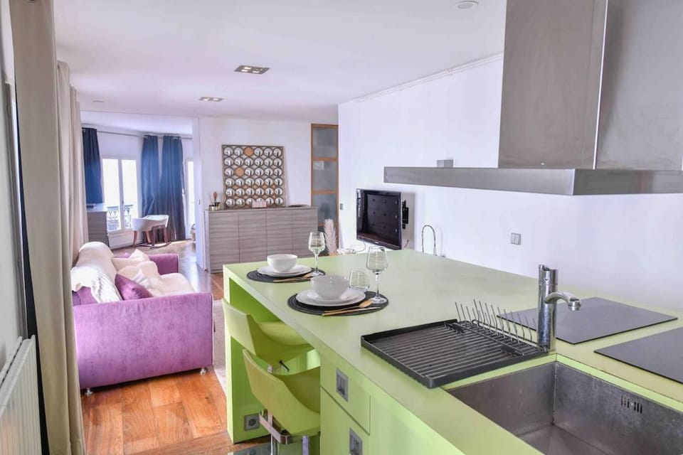 Loft Design Climatisé Parking Gratuit - 10min Paris - 25 min Disney - Vincenne centre Apartment in Vincennes