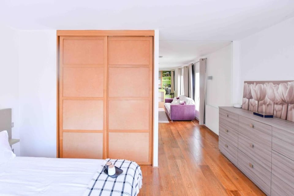Loft Design Climatisé Parking Gratuit - 10min Paris - 25 min Disney - Vincenne centre Apartment in Vincennes