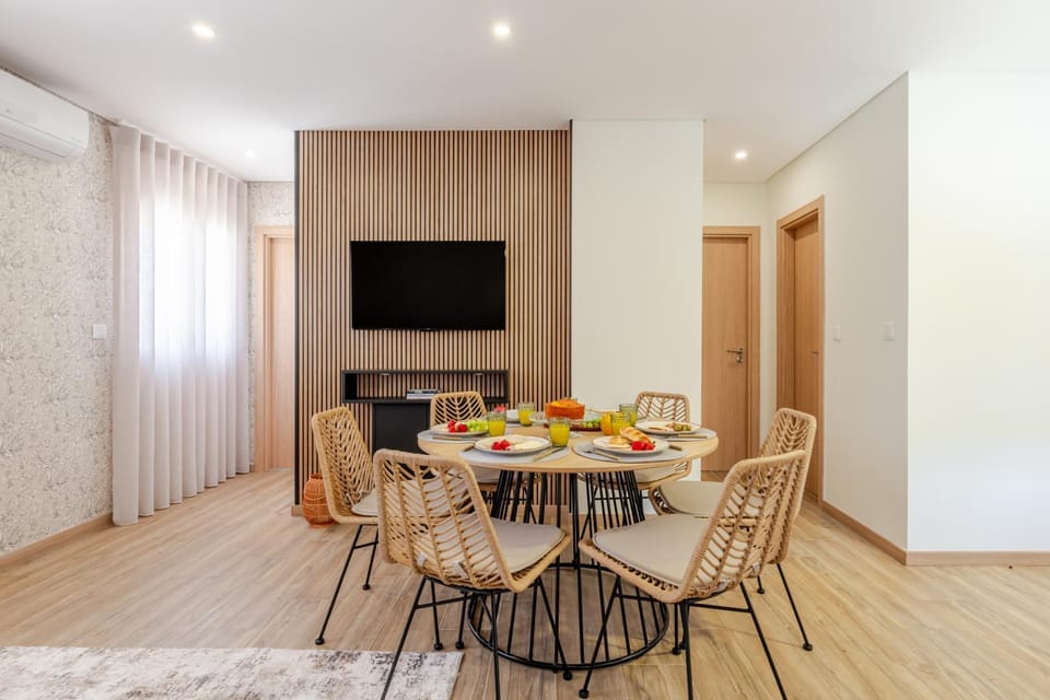 Communal lounge/ TV room, Dining area