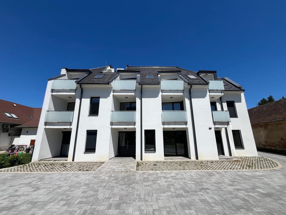 Royal Aura Residence-Sárvár Apartment in Hungary