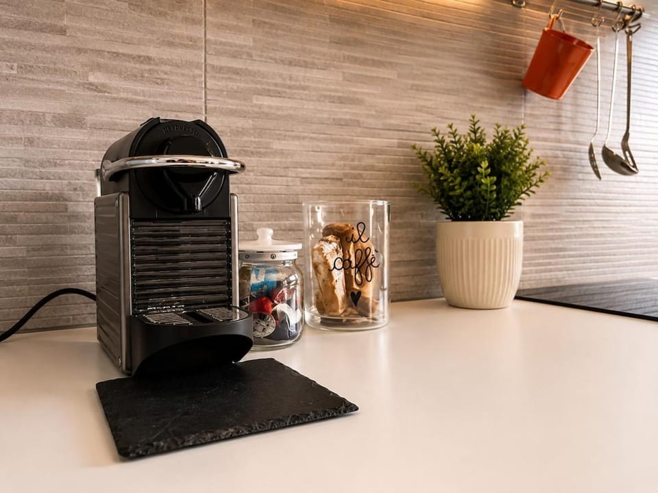 Coffee/tea facilities, Kitchen or kitchenette