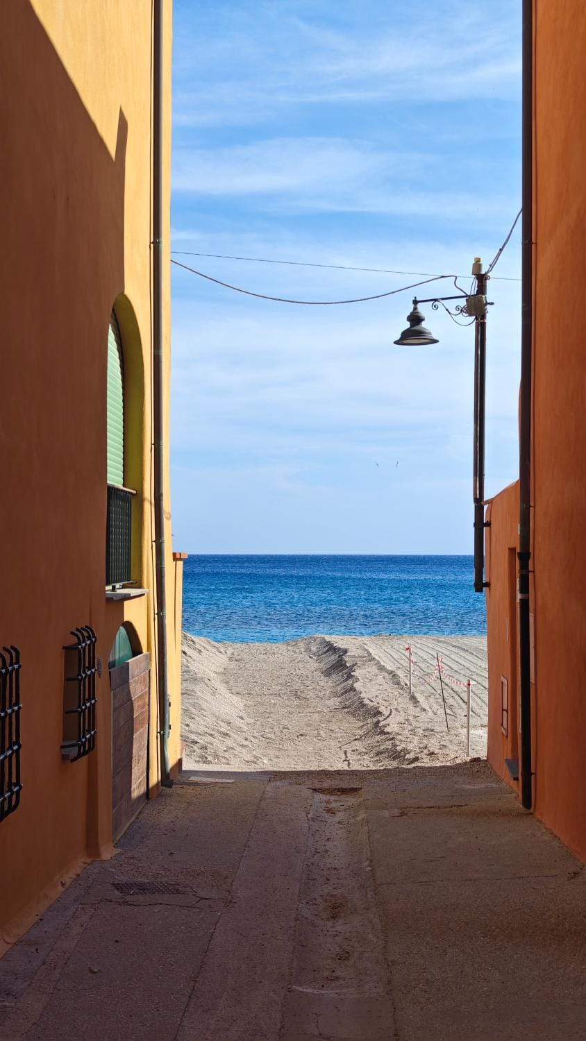Hostdomus - La Piazzetta sul mare Apartment in Varigotti
