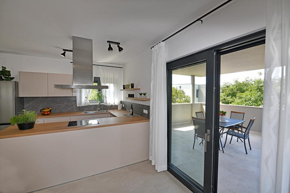 Balcony/Terrace, kitchen