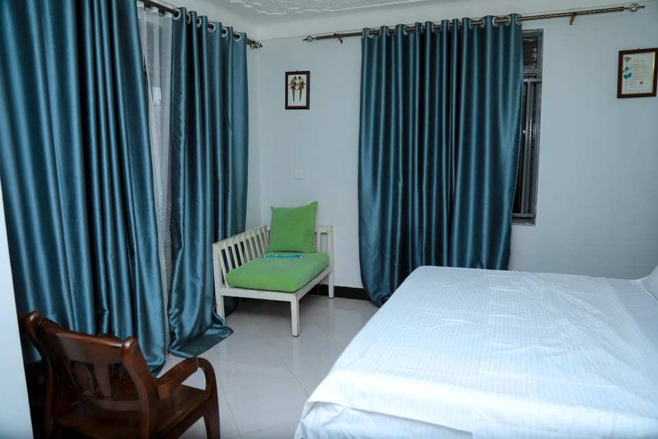 Bedroom, Internal: Not applicable to any particular room