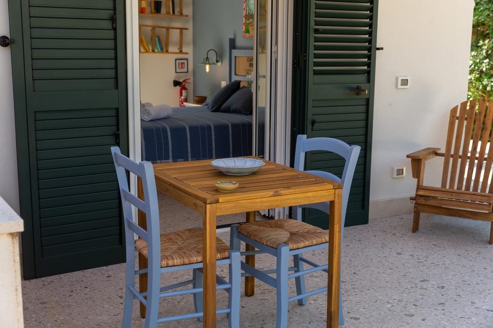 Patio, Dining area