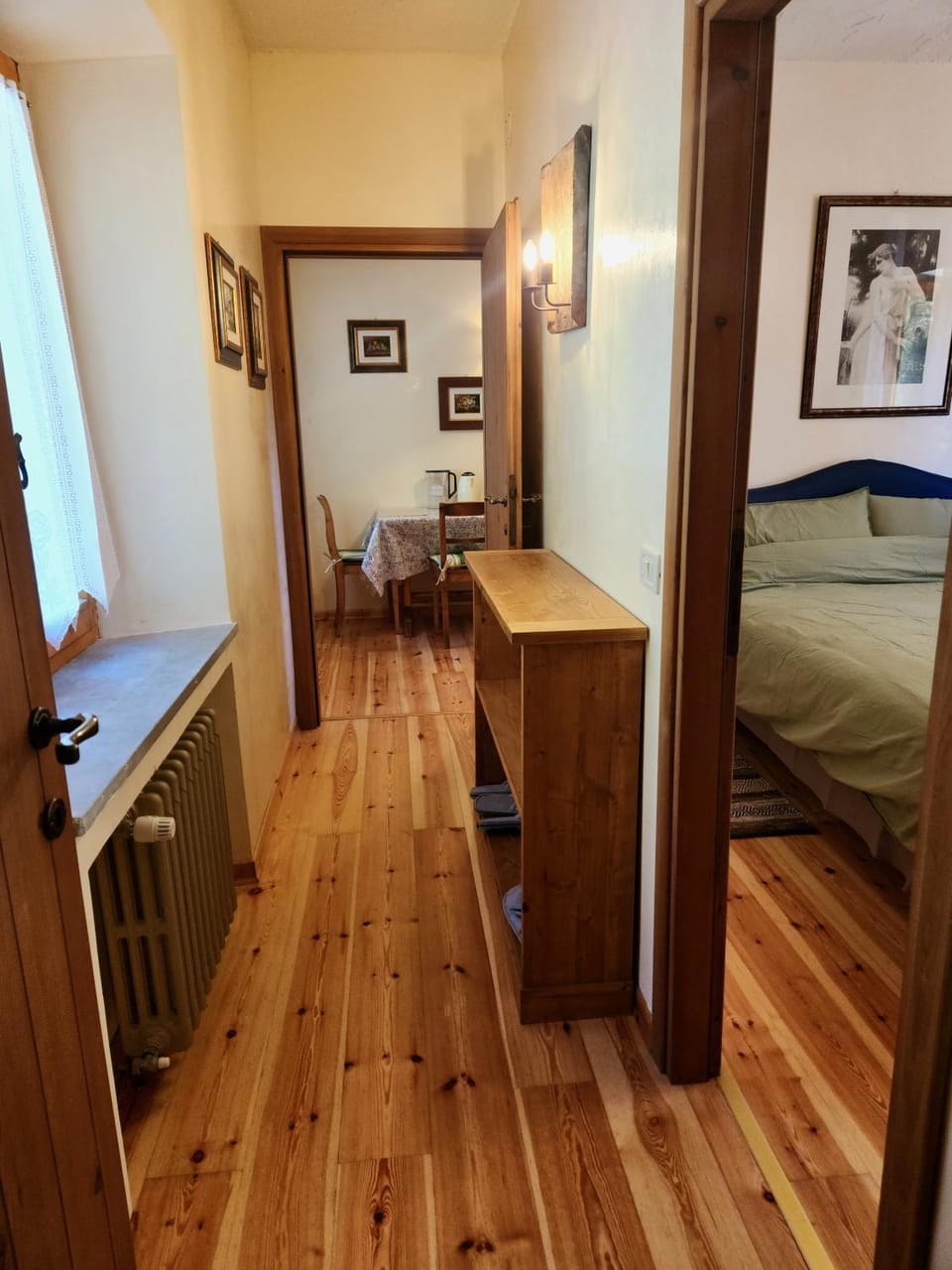 Bedroom, wardrobe