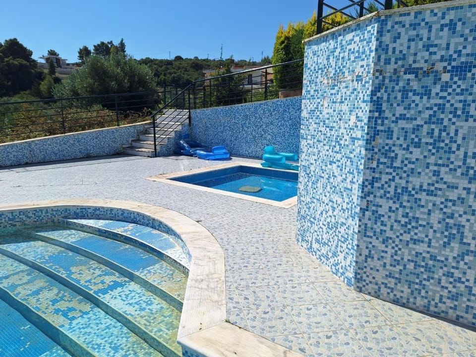Pool view, Swimming pool, children