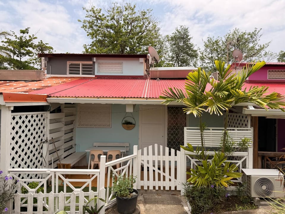 Bungalow Tartane Anse l'Étang Apartment in La Trinité